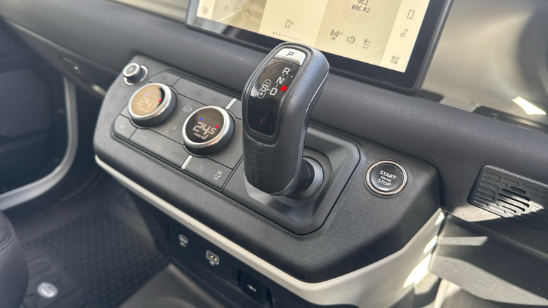 Land Rover Defender 90 Diesel 3.0 D250 Hard Top Auto